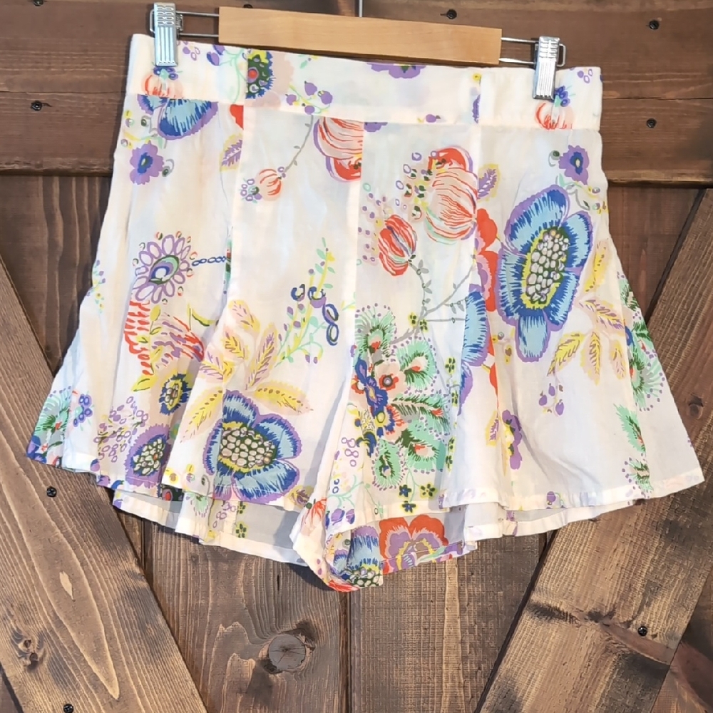 Lilka Colorful High Waisted Botanical Shorts